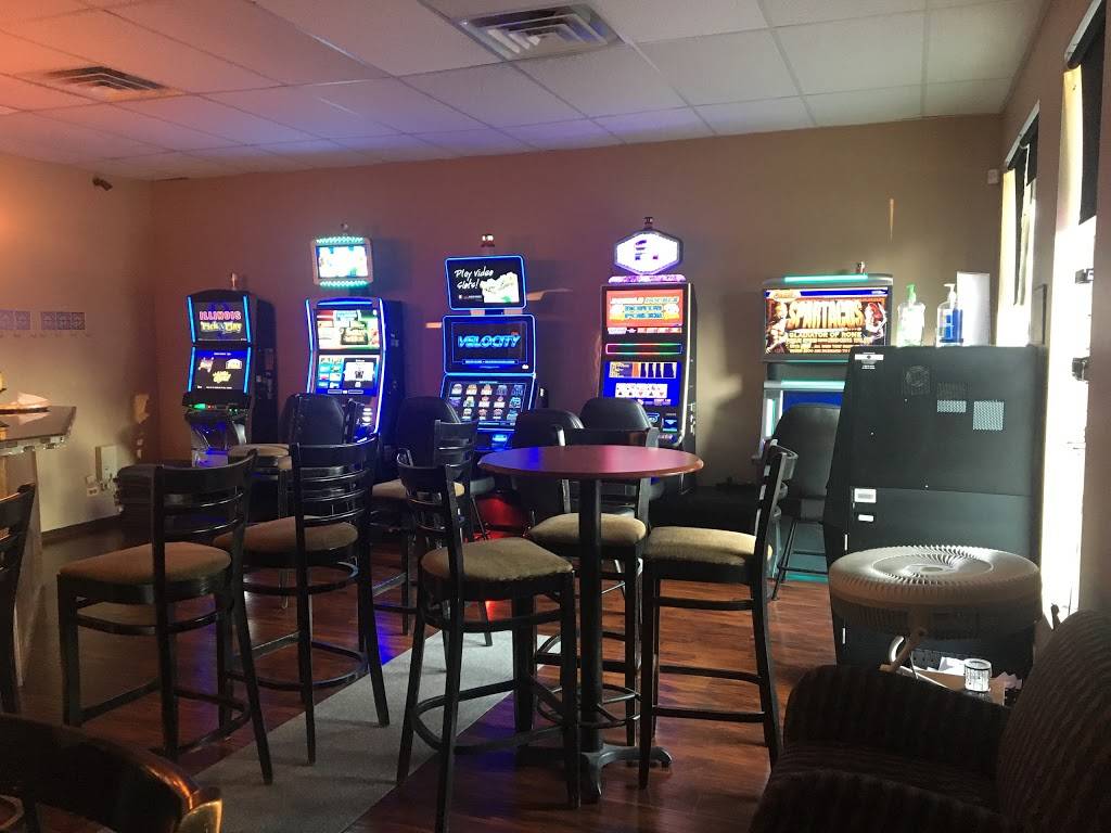 Winnies | restaurant | 7267 S Harlem Ave, Bridgeview, IL 60455, USA | 7089294251 OR +1 708-929-4251