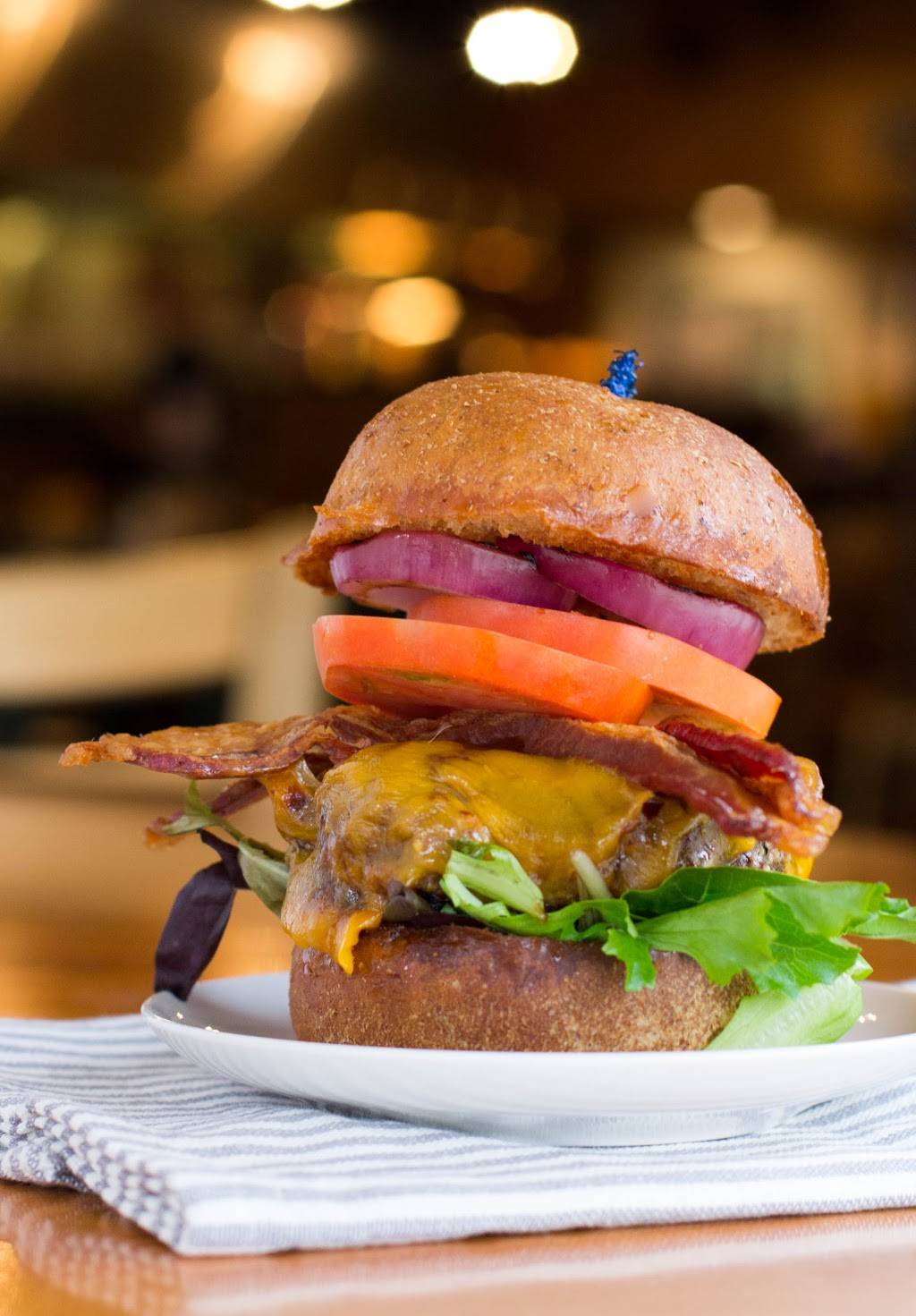 Bluebird | restaurant | 202 W Main St, Stanford, KY 40484, USA | 6063651010 OR +1 606-365-1010