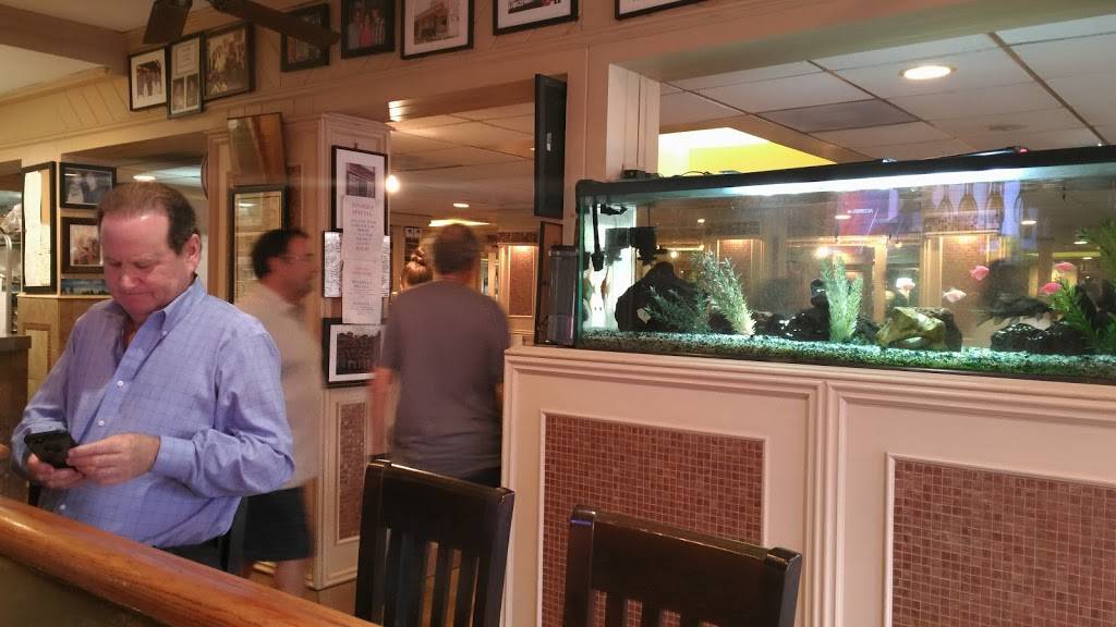 Franco & Vinnys Pizza Shack | restaurant | 2884 E Sunrise Blvd, Fort Lauderdale, FL 33304, USA | 9545649522 OR +1 954-564-9522