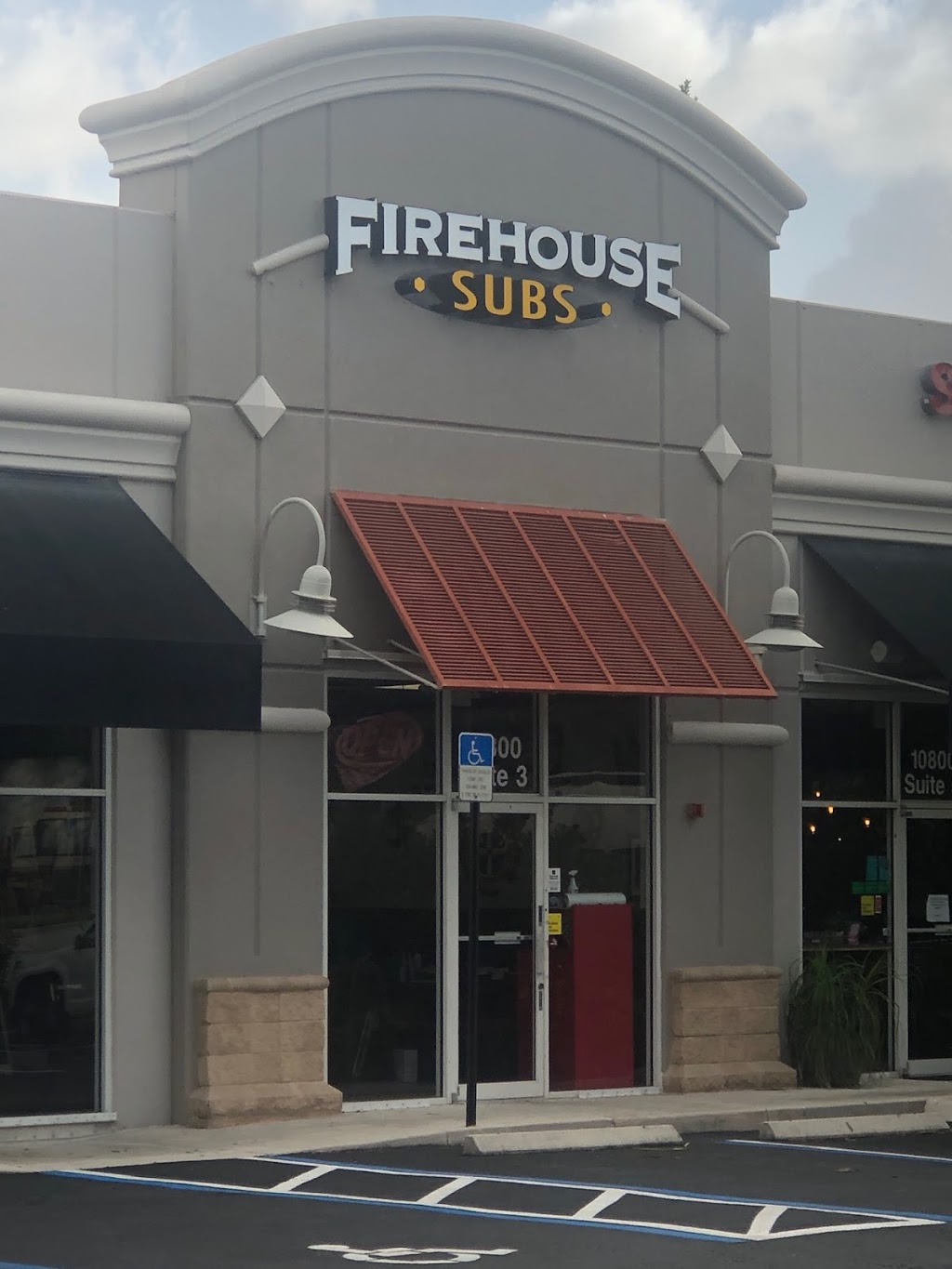 Firehouse Subs | restaurant | 10800 Pines Blvd Ste. 3, Pembroke Pines, FL 33026, USA | 9543748290 OR +1 954-374-8290
