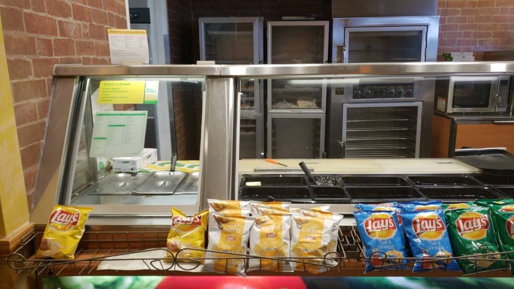 Subway | restaurant | 3500 S Crater Rd, Petersburg, VA 23805, USA | 8049574799 OR +1 804-957-4799