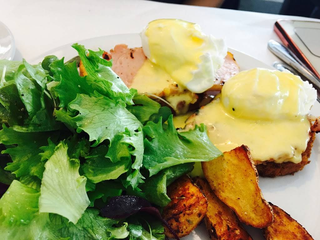 The River Room Cafe & Private Dining | restaurant | 421 Ridout St N, London, ON N6A 5H4, Canada | 5198502287 OR +1 519-850-2287