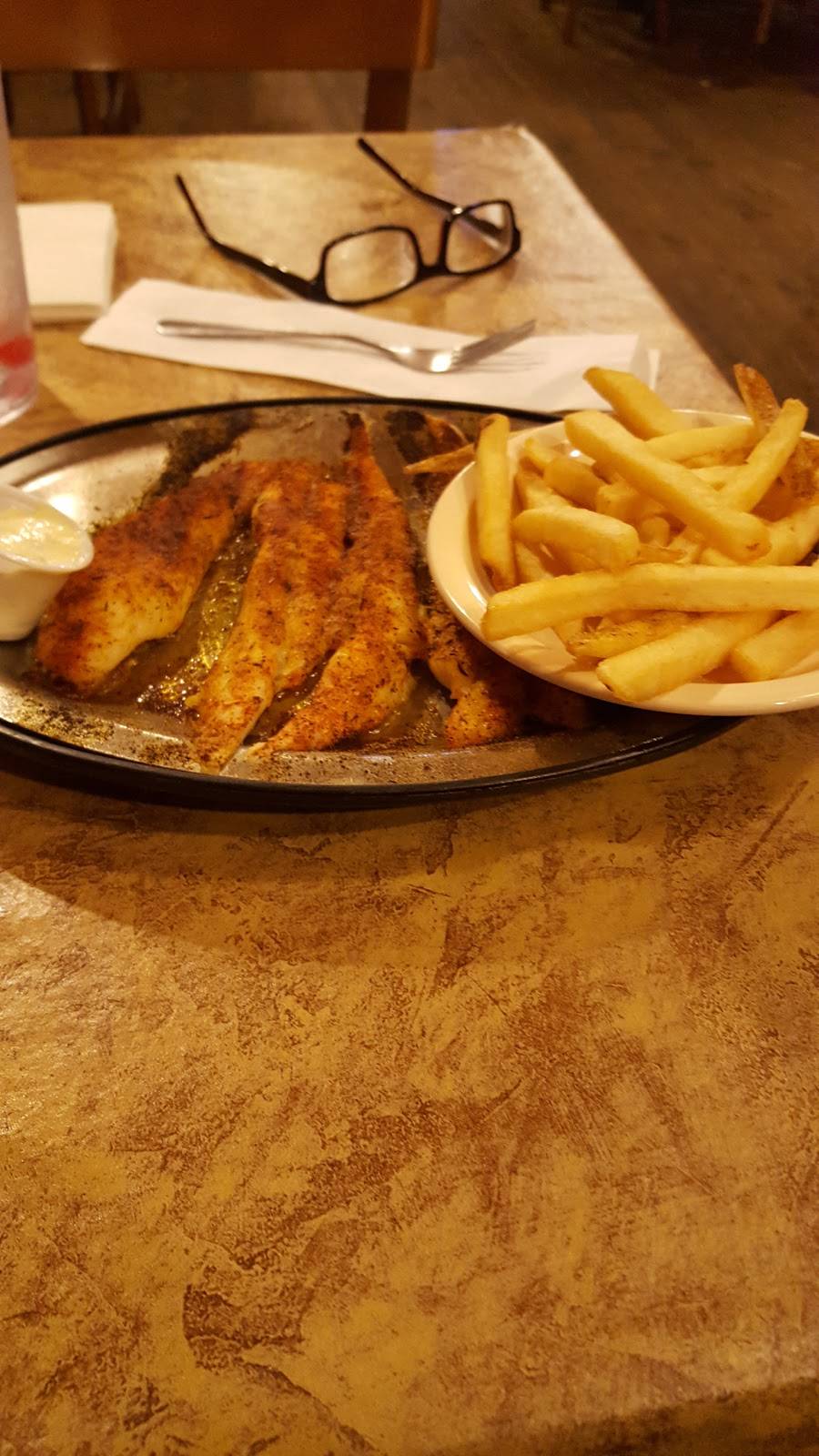 Catfish Cabin | restaurant | 1290 S Highland Ave, Jackson, TN 38301, USA | 7314221001 OR +1 731-422-1001