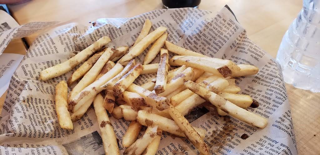 Wayback Burgers | restaurant | 32 Shelter Cove Ln #150, Hilton Head Island, SC 29928, USA | 8437852650 OR +1 843-785-2650