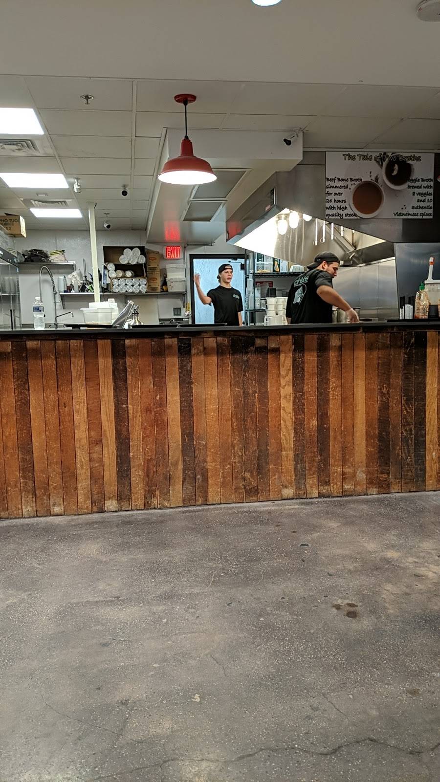 Phubs - DECO | restaurant | 111 W 10th St, Wilmington, DE 19801, USA | 3023004960 OR +1 302-300-4960