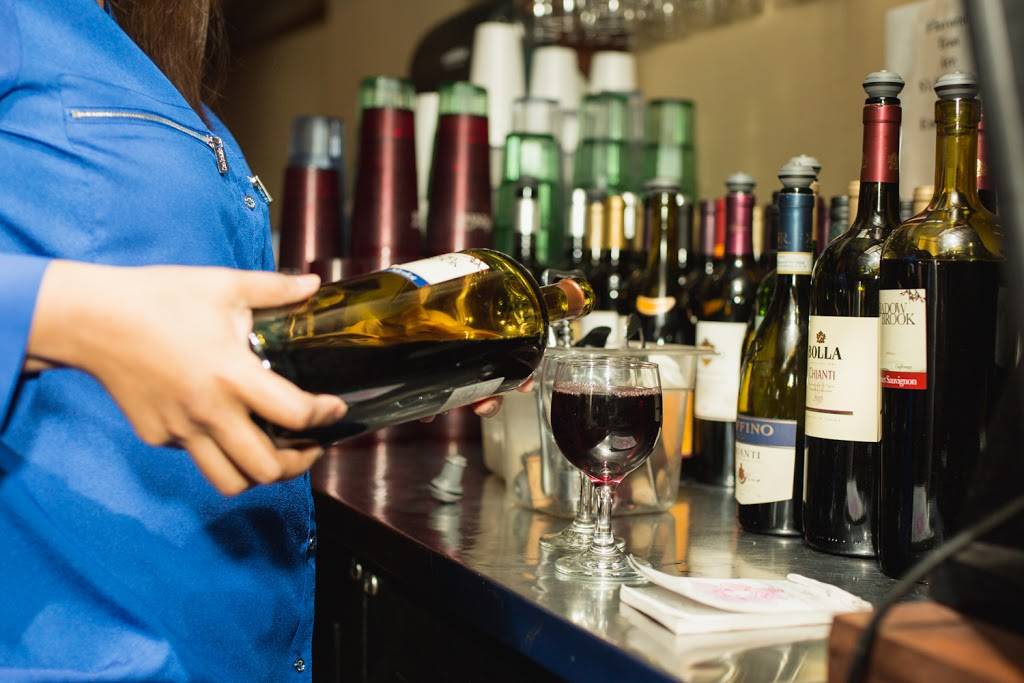 Gios Flying Pizza & Pasta | restaurant | 650 Farm to Market 517 Rd W, Dickinson, TX 77539, USA | 2813370107 OR +1 281-337-0107