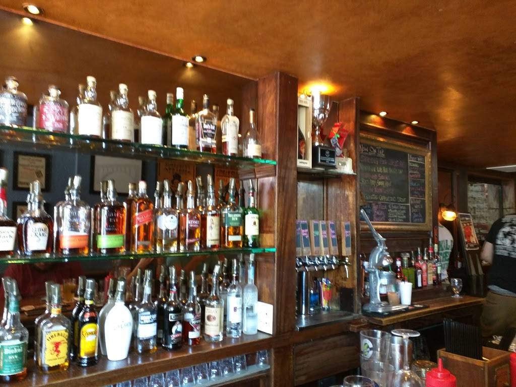 Luckys Last Chance | restaurant | 4421 Main St, Philadelphia, PA 19127, USA | 2155096005 OR +1 215-509-6005