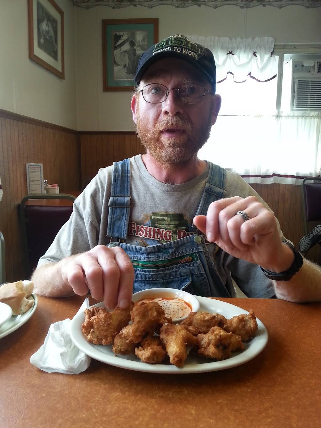 Carolyns Kitchen | restaurant | 1118 Old Lincoln Hwy, Bucyrus, OH 44820, USA | 4195623800 OR +1 419-562-3800