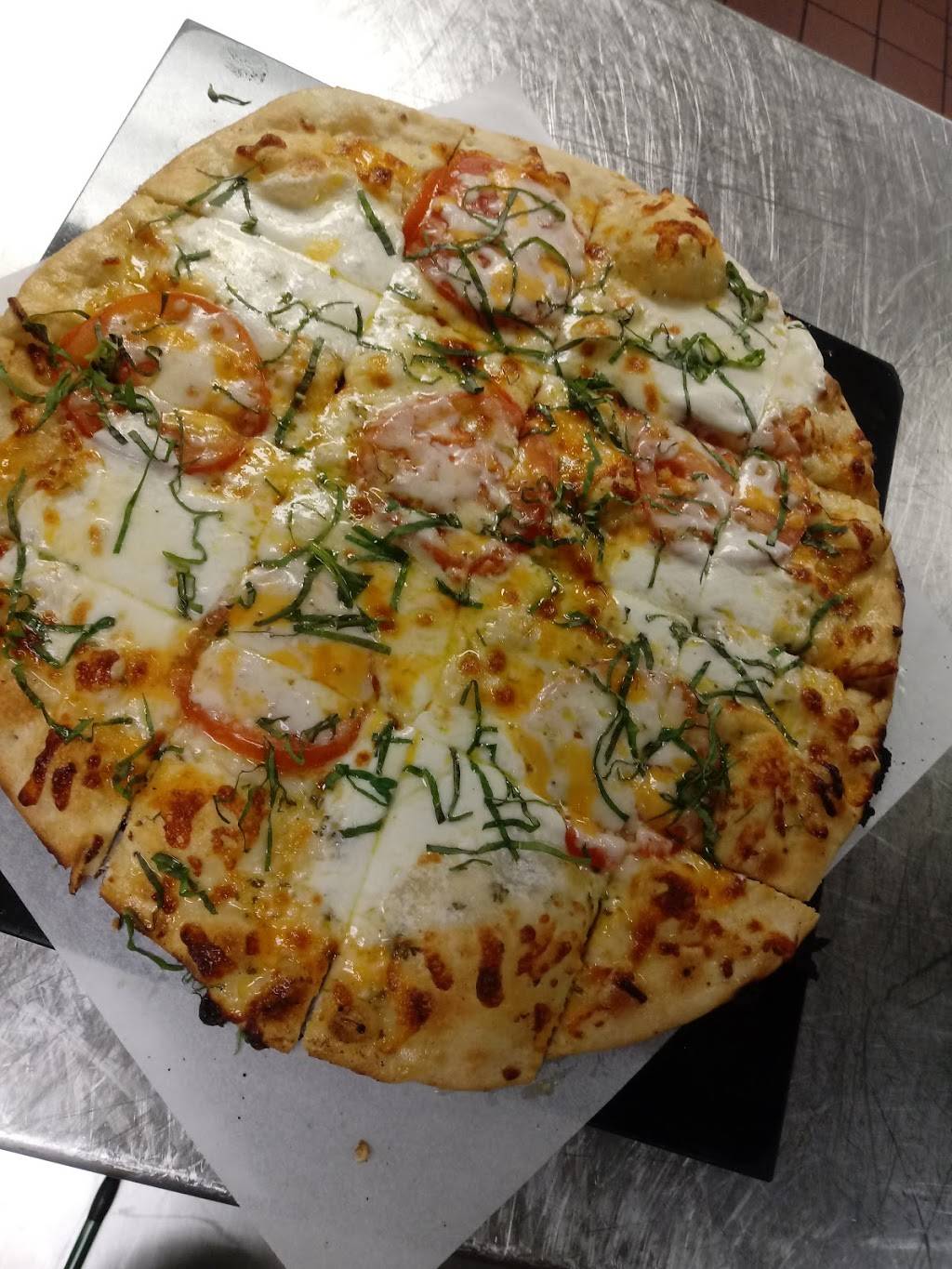 Woodstone Restaurant | restaurant | 444 Eagle Ridge Dr, Galena, IL 61036, USA | 8157765252 OR +1 815-776-5252