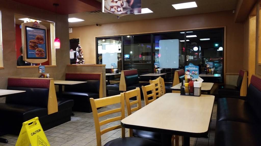 Dairy Queen Grill & Chill | restaurant | 700 E McGalliard Rd, Muncie, IN 47303, USA | 7652899211 OR +1 765-289-9211