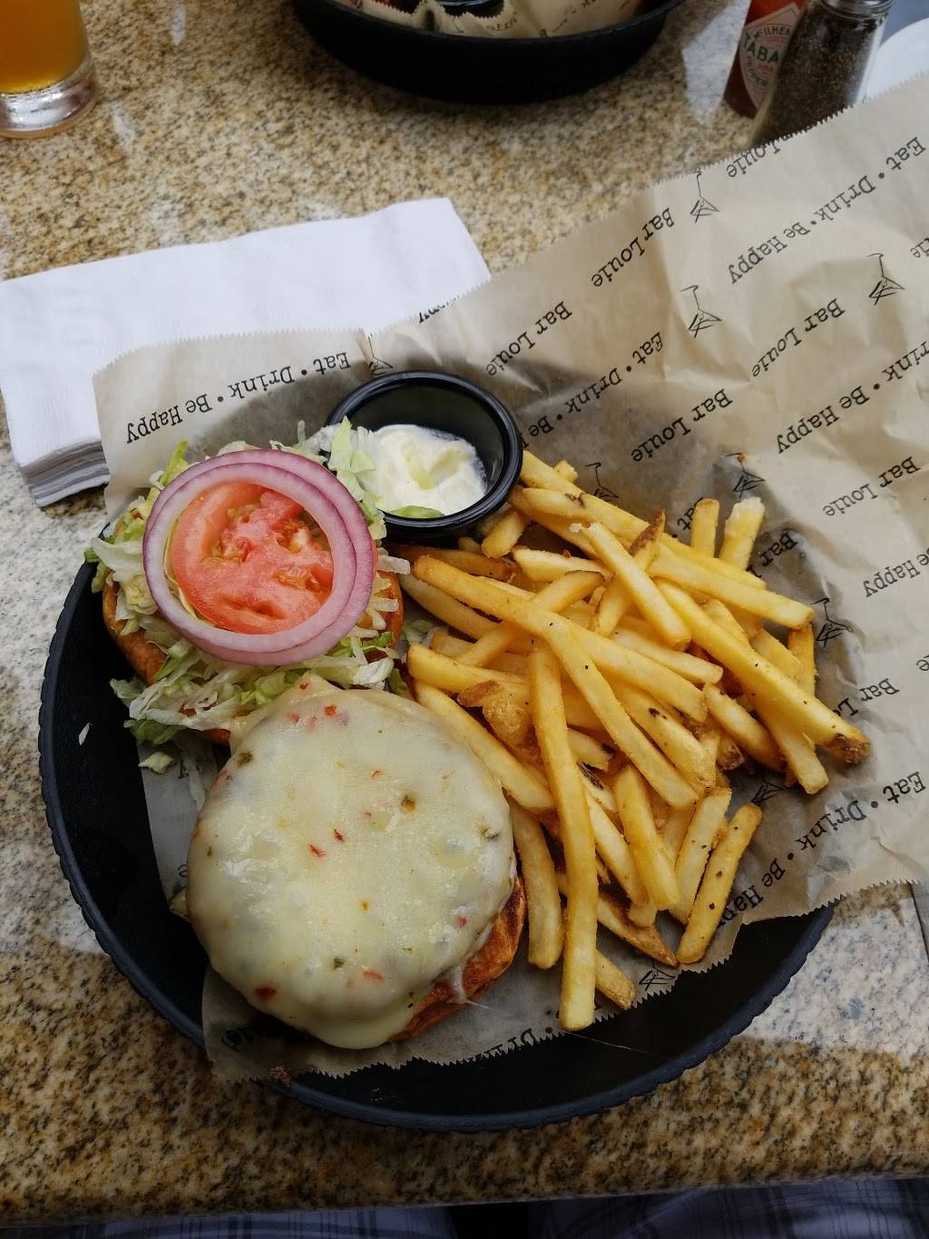 Bar Louie - Foundry Row | night club | 10080 Reisterstown Rd #20, Garrison, MD 21117, USA | 4437389880 OR +1 443-738-9880