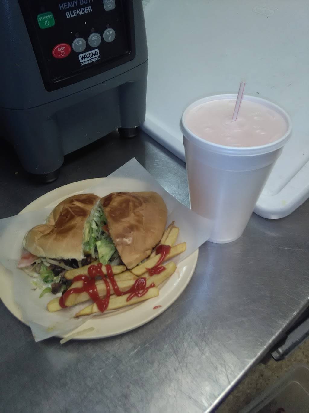 The Submarine Pier | restaurant | 2759 W 51st St, Chicago, IL 60632, USA | 7737376634 OR +1 773-737-6634