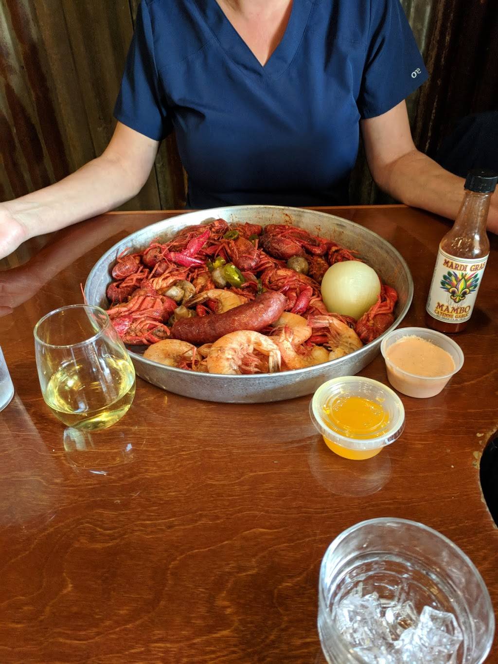 Louisiana Crawfish Time | restaurant | 2019 Verot School Rd, Lafayette, LA 70508, USA | 3379882645 OR +1 337-988-2645