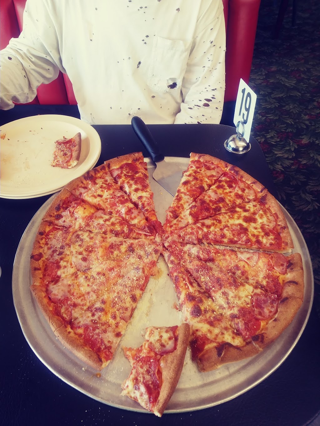 Ricks Pizza | restaurant | 2804 Oak St, Jena, LA 71342, USA | 3189928555 OR +1 318-992-8555