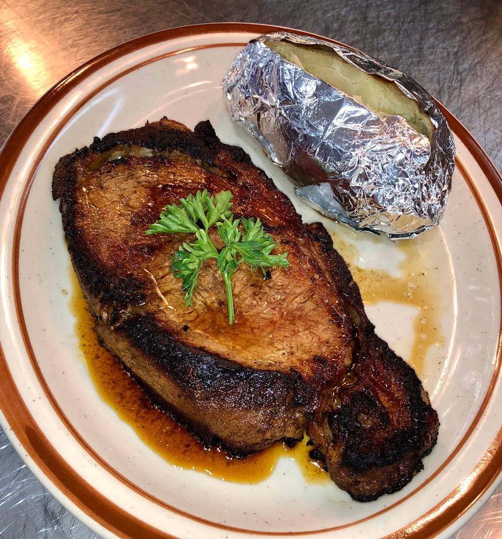 Bukes Cafe | restaurant | 1002 15th St, Lawrenceville, IL 62439, USA | 6189437065 OR +1 618-943-7065