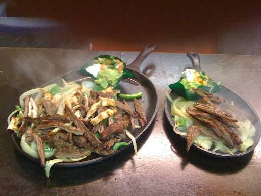 Casa Cavazos Restaurant | restaurant | 5409 N Jim Miller Rd #239, Dallas, TX 75227, USA | 2143882292 OR +1 214-388-2292