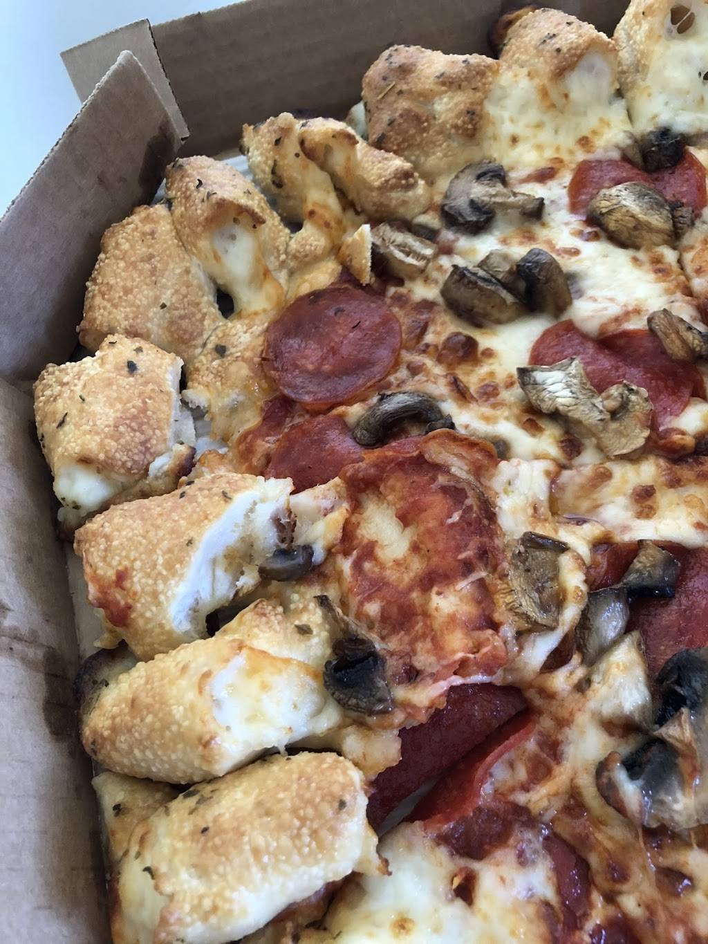 Pizza Hut | meal delivery | 955 N Resler Dr Suite 101, El Paso, TX 79912, USA | 9155818204 OR +1 915-581-8204