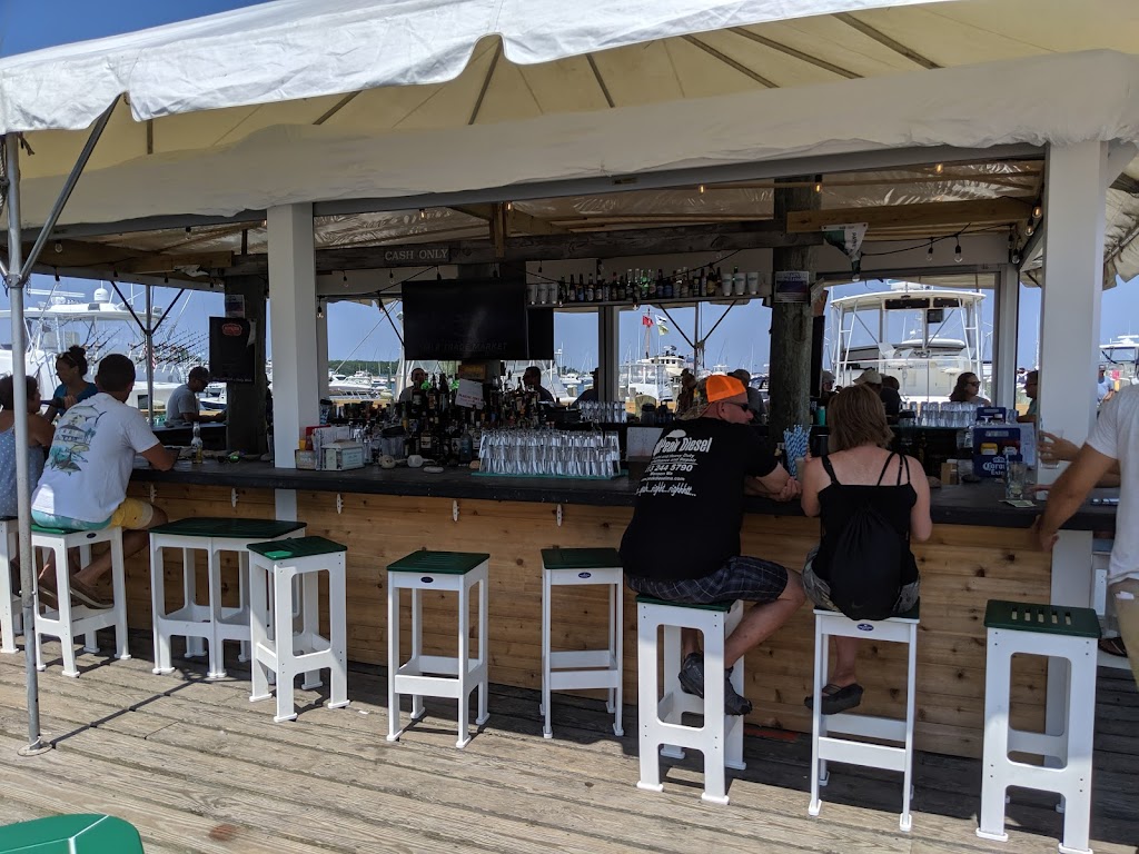 Rebeccas Dockside Paynes Dock | restaurant | 111 Ocean Ave, New Shoreham, RI 02807, USA | 4014662599 OR +1 401-466-2599