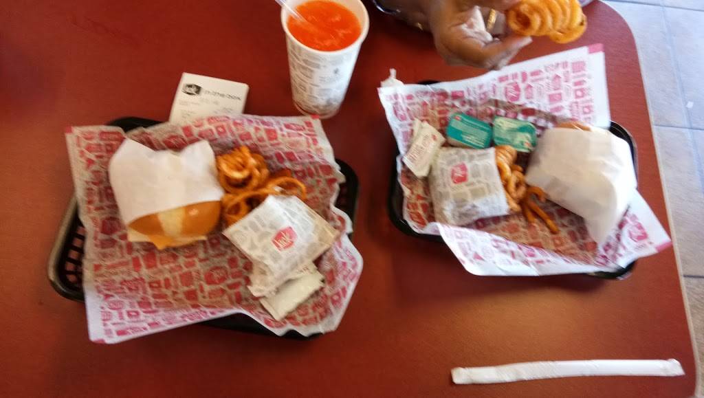 Jack in the Box | restaurant | 2260 NW Wilson St, Portland, OR 97210, USA | 5032242267 OR +1 503-224-2267