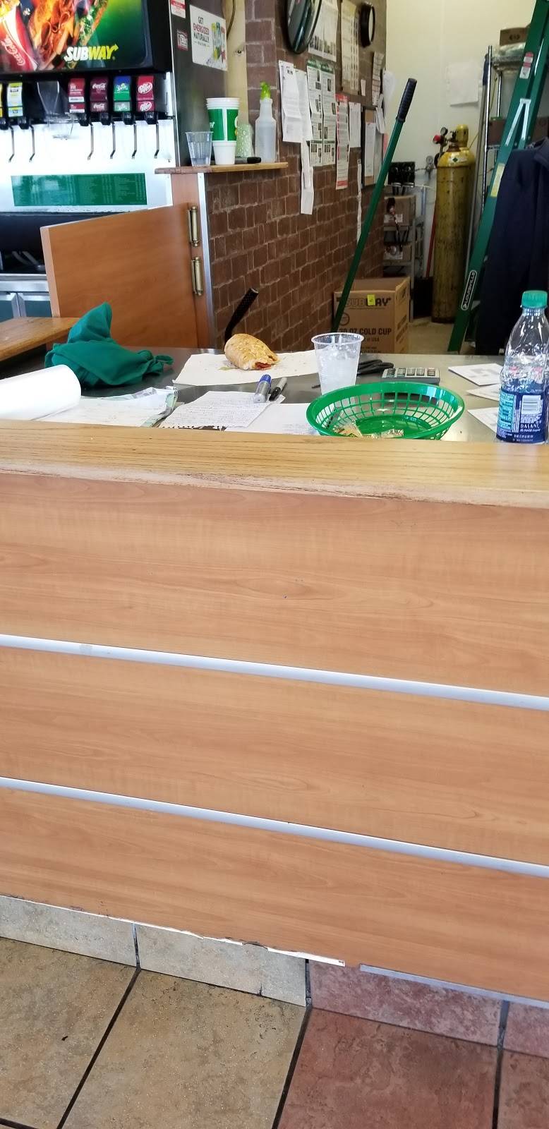 Subway | restaurant | 1495 W Main St, Mt Zion, IL 62549, USA | 2178641572 OR +1 217-864-1572