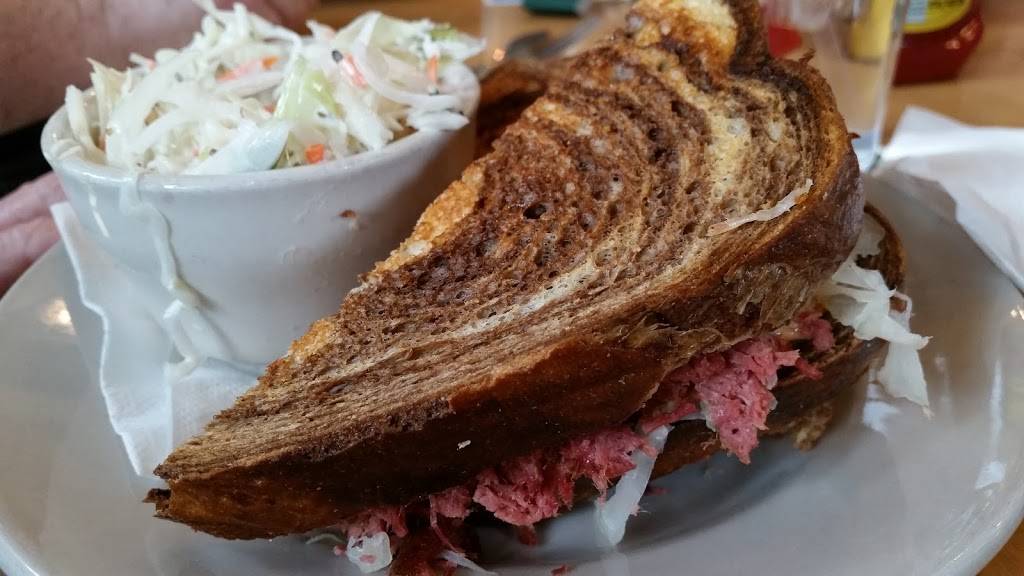 Upland Columbus Pump House | restaurant | 148 Lindsey St, Columbus, IN 47201, USA | 8127993587 OR +1 812-799-3587