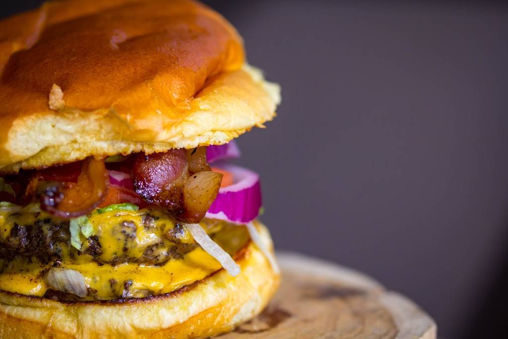 Jim Bobs Chicken Fingers | restaurant | 108 Corporate Plaza Dr, LaGrange, GA 30241, USA | 7068829917 OR +1 706-882-9917