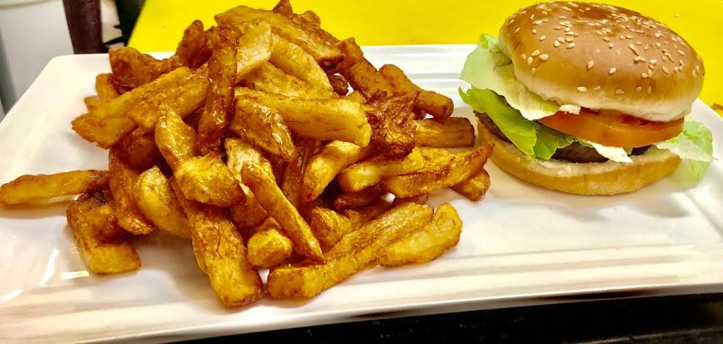 Med Pizza Restaurant Livraison | restaurant | 1062 Boulevard de Sainte-Adèle, Sainte-Adèle, QC J8B 2N4, Canada | 4502294229 OR +1 450-229-4229