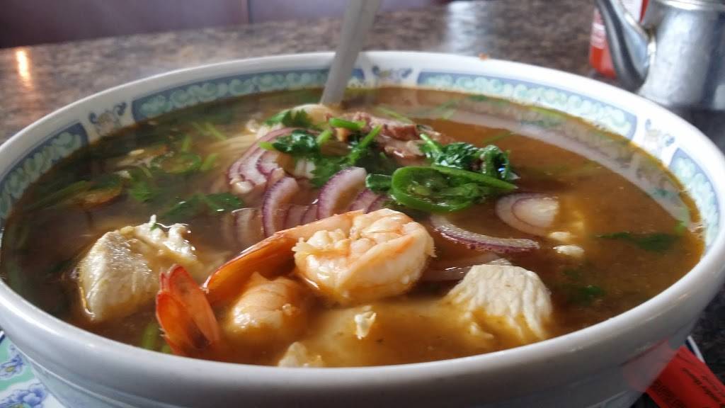 Kus Wokery | restaurant | 900 N Center Ave, Merrill, WI 54452, USA | 7155361148 OR +1 715-536-1148