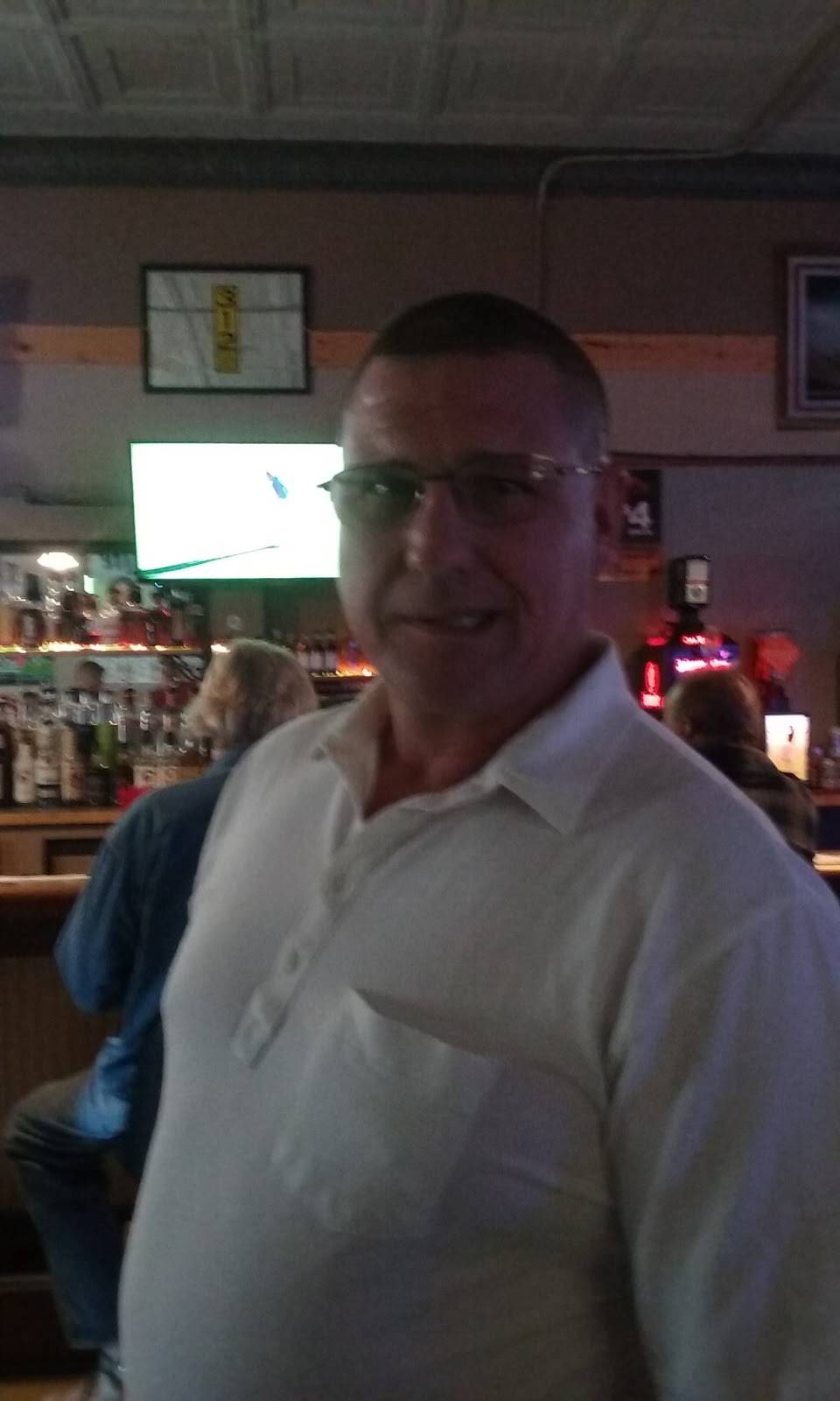 Skins Place | restaurant | 3508 Harrison Ave, Cincinnati, OH 45211, USA | 5136615853 OR +1 513-661-5853