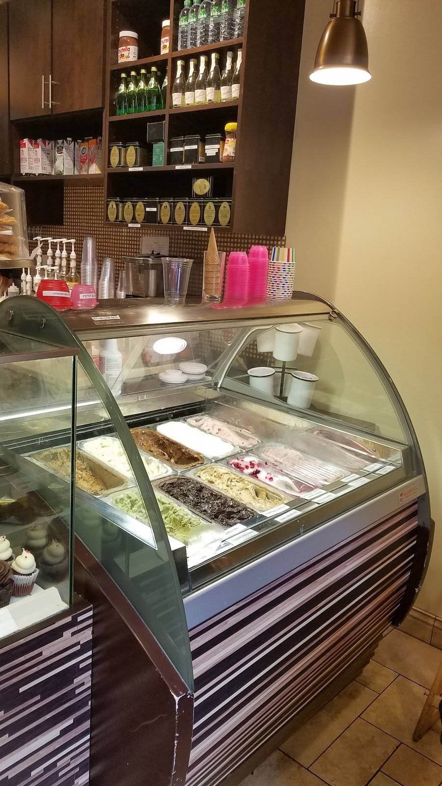 Leonidas Chocolate Cafe | bakery | 59 E Chicago Ave, Chicago, IL 60611, USA | 3129292323 OR +1 312-929-2323