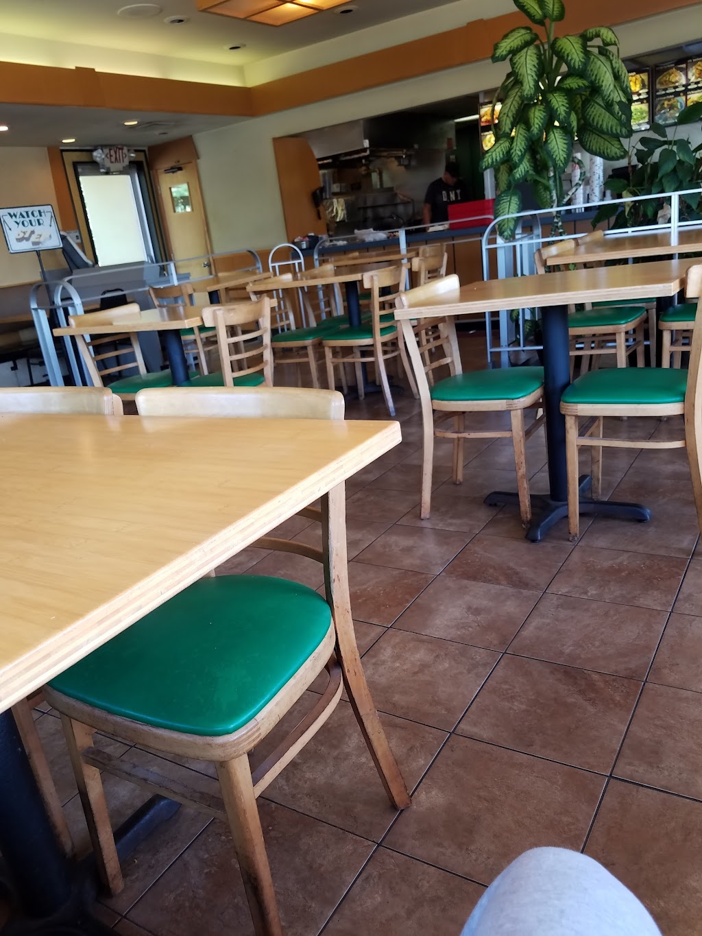 Mark Pis Express | restaurant | 3849 E Broad St, Columbus, OH 43213, USA | 6142313975 OR +1 614-231-3975