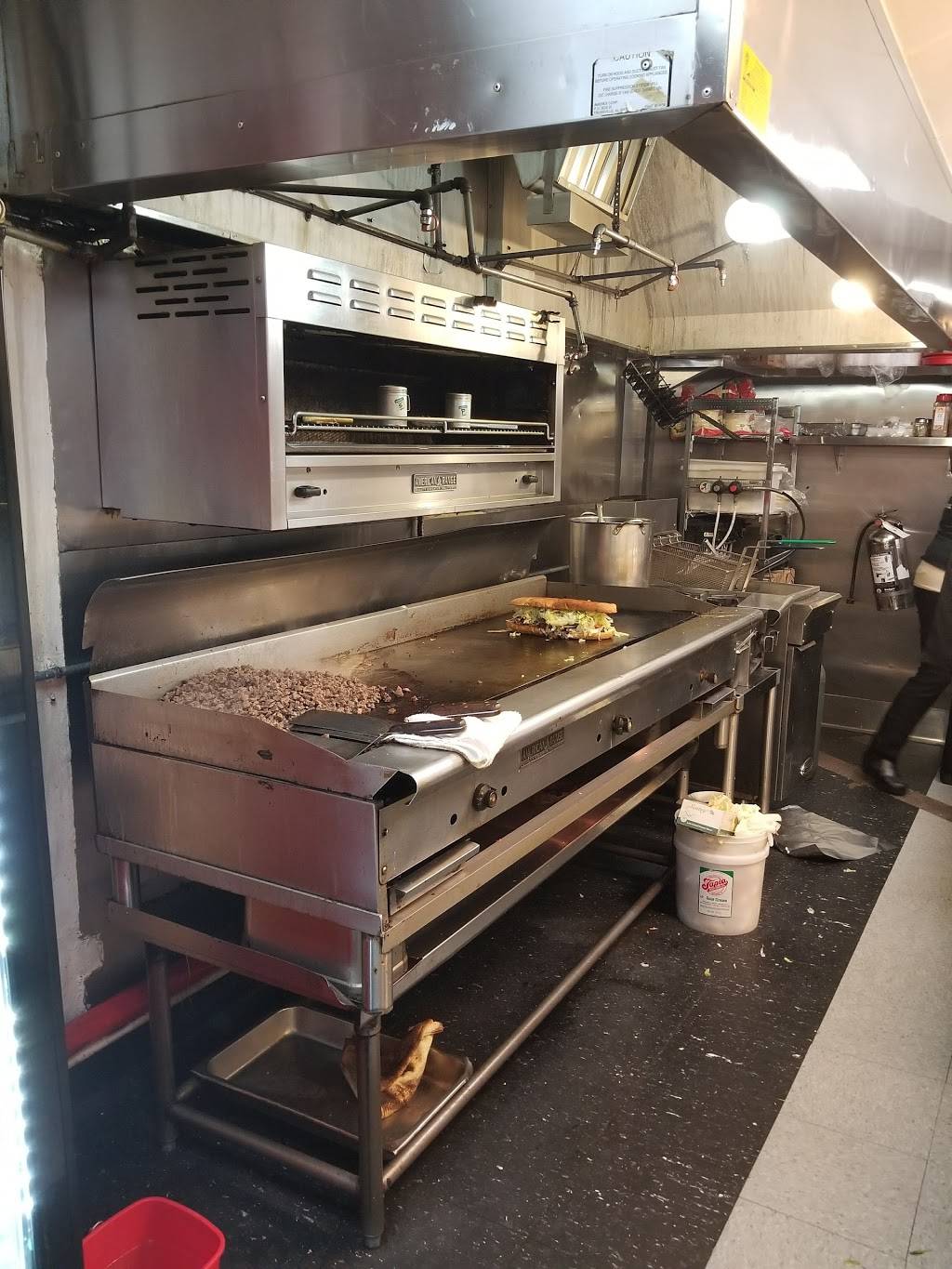 Las Famosas | restaurant | 2635 E Tropicana Ave, Las Vegas, NV 89121, USA | 7024502444 OR +1 702-450-2444