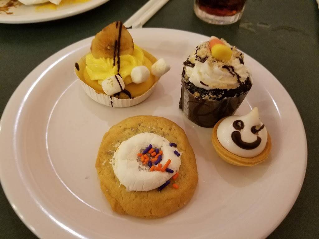 Hollywood & Vine | restaurant | 351 S Studio Dr N, Orlando, FL 32830, USA | 4079393463 OR +1 407-939-3463