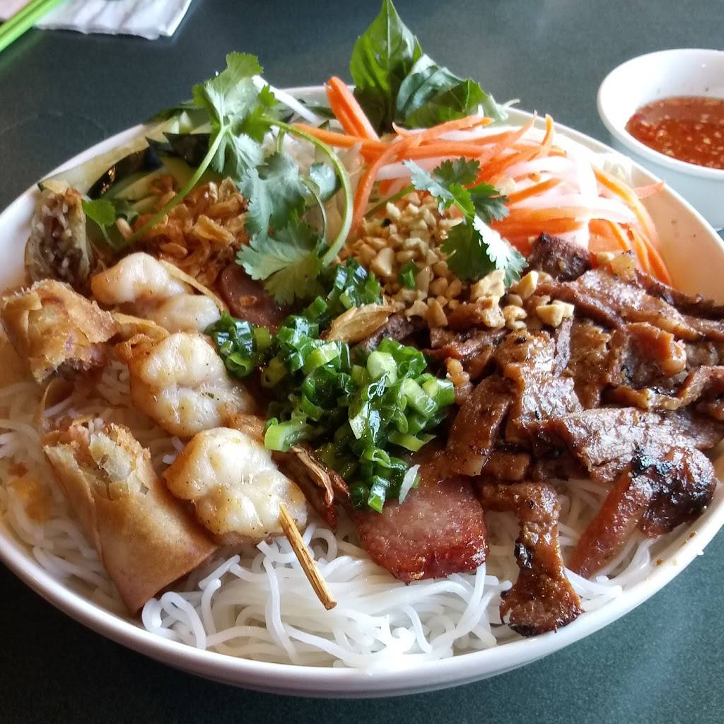Pho Sen | restaurant | 8513 NE Hwy 99, Vancouver, WA 98665, USA | 3604339558 OR +1 360-433-9558