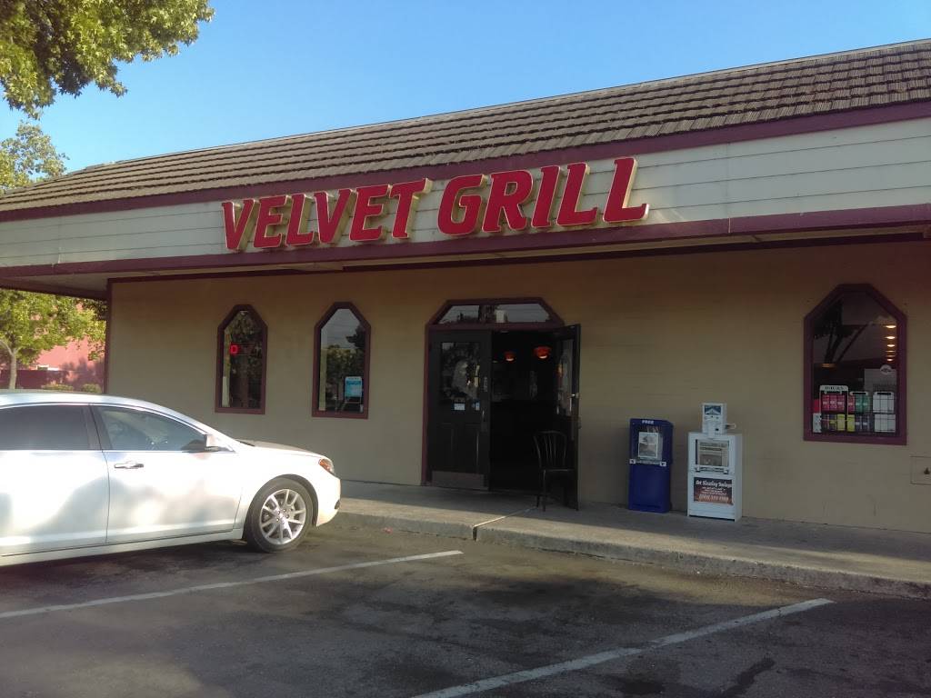 Velvet Grill & Creamery | restaurant | 1421 S Ham Ln, Lodi, CA 95242, USA | 2093698231 OR +1 209-369-8231