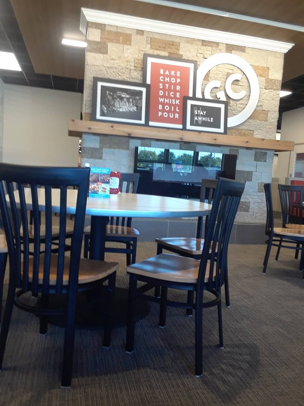 Churchs Chicken | restaurant | 1003 SE Military Dr, San Antonio, TX 78214, USA | 2109279389 OR +1 210-927-9389