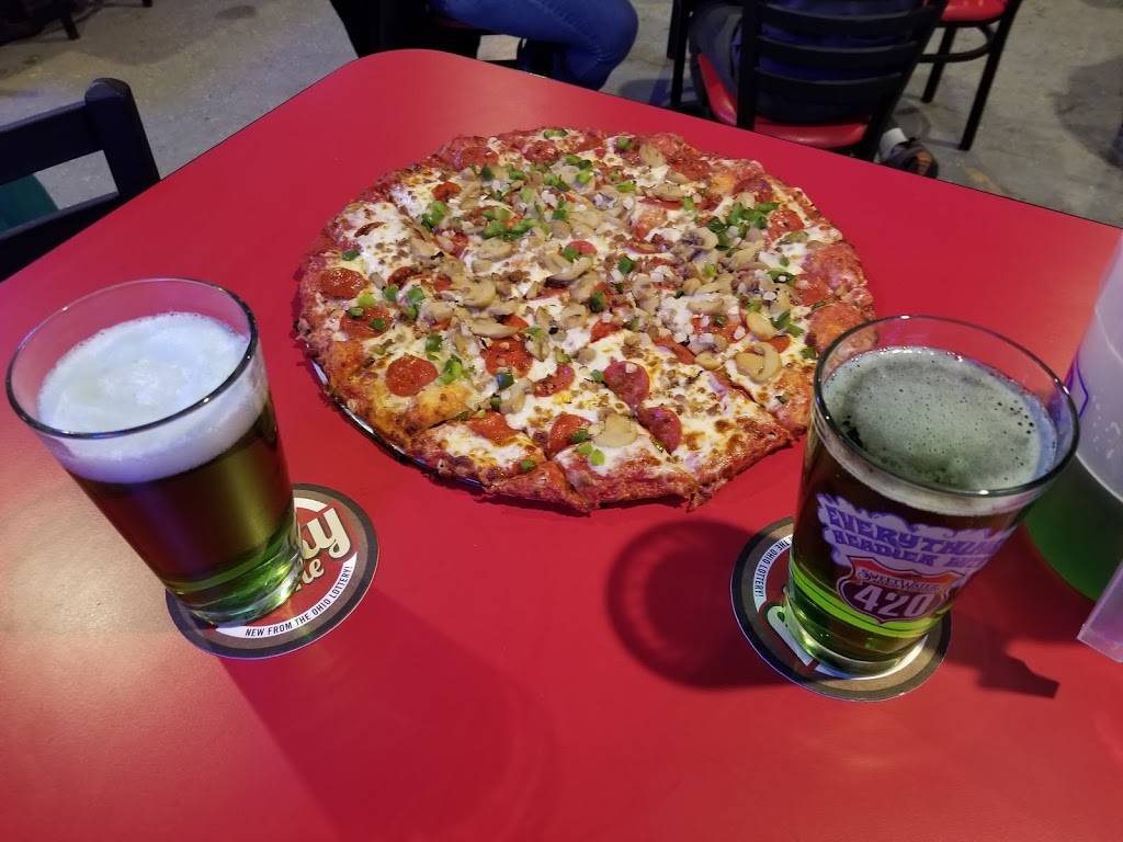 Double Deuce Tavern and Family Pizzeria | restaurant | 5186 Brandt Pike, Huber Heights, OH 45424, USA | 9372209624 OR +1 937-220-9624