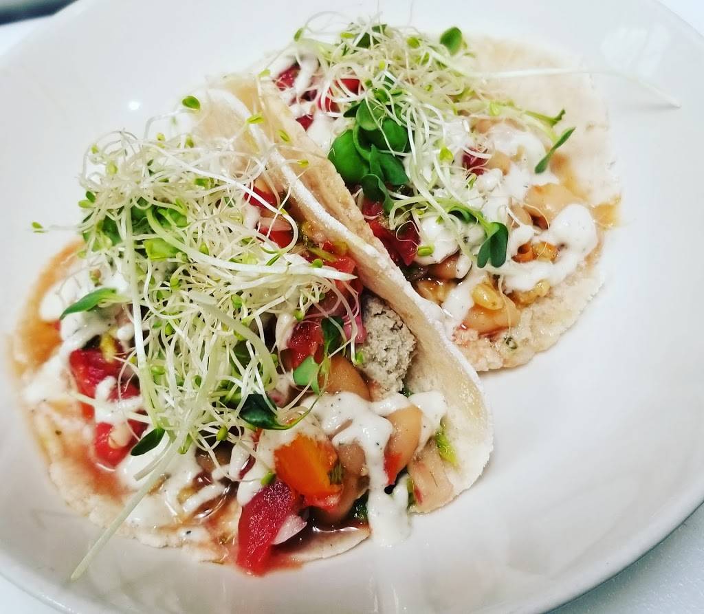 Raw Fresno | restaurant | 2405 Capitol St Ste 103, Fresno, CA 93721, USA | 5592505292 OR +1 559-250-5292