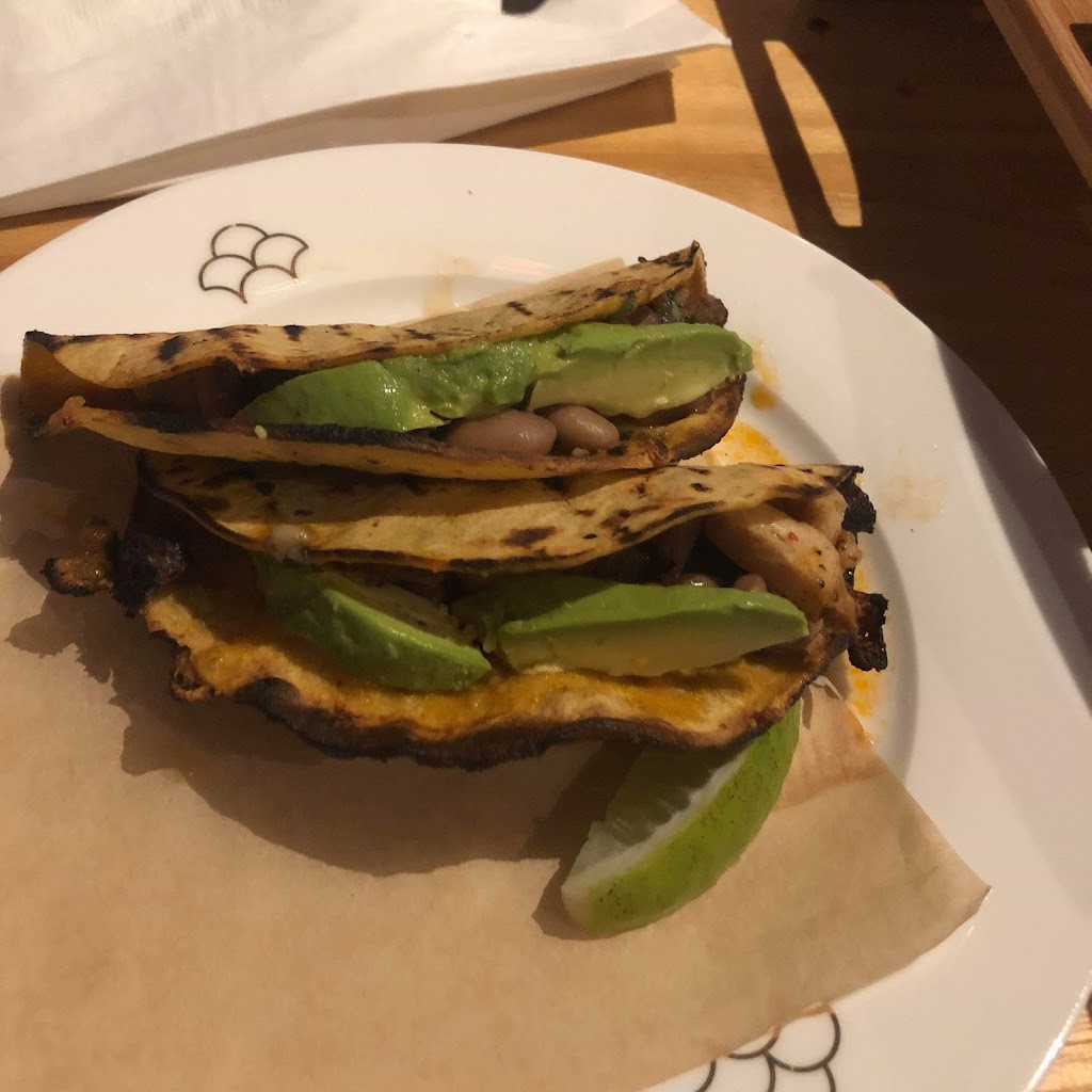 PEZ - Mexican Seafood | restaurant | 20 W Flagler St, Miami, FL 33130, USA | 3055703440 OR +1 305-570-3440