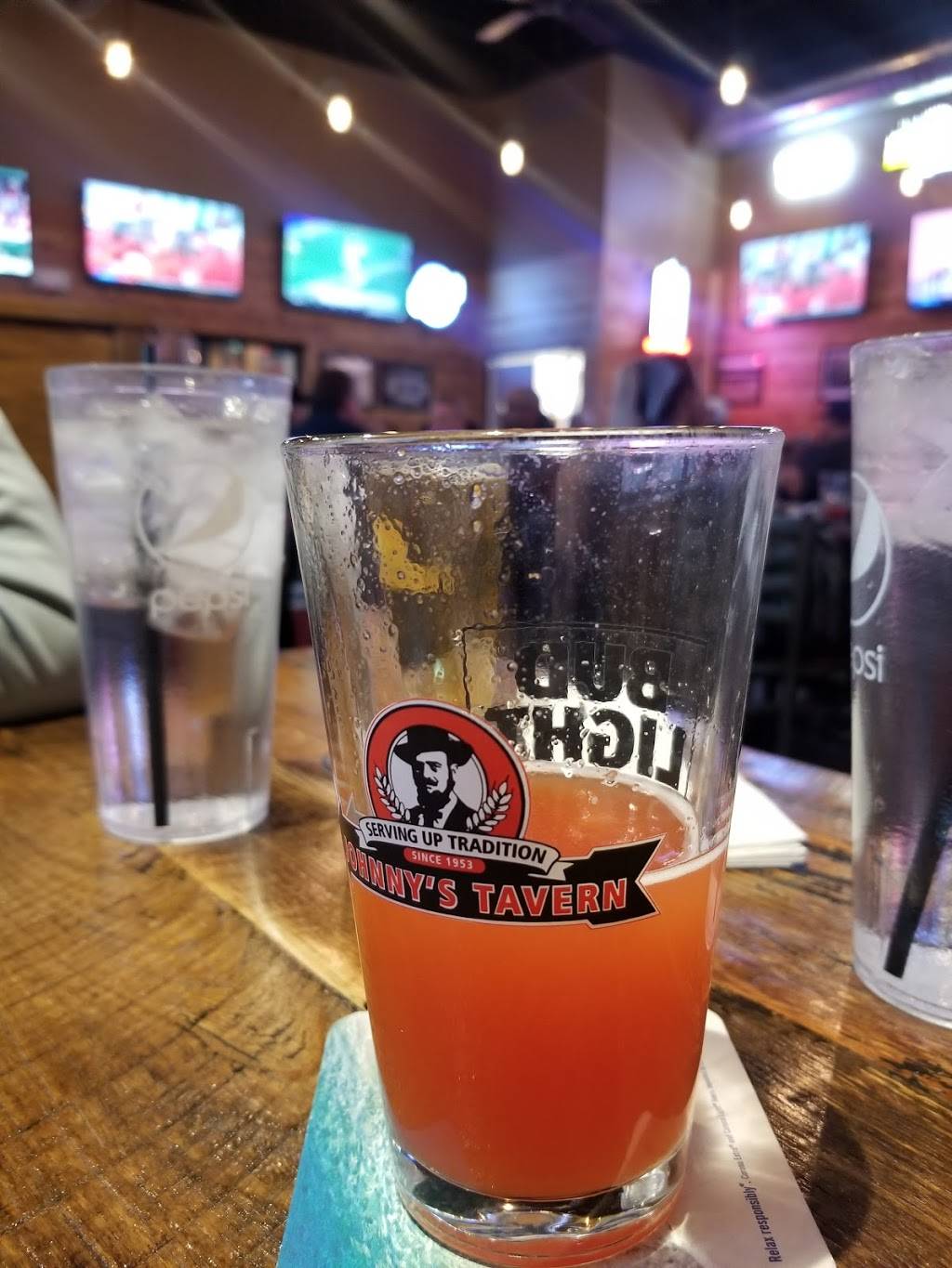 Johnnys Tavern Topeka | restaurant | 2821 SW Fairlawn Rd, Topeka, KS 66614, USA | 7853295541 OR +1 785-329-5541