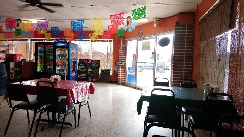 Restaurante Los 3 Hermanos | restaurant | 110 W Orange St, Davenport, FL 33837, USA | 8638662216 OR +1 863-866-2216