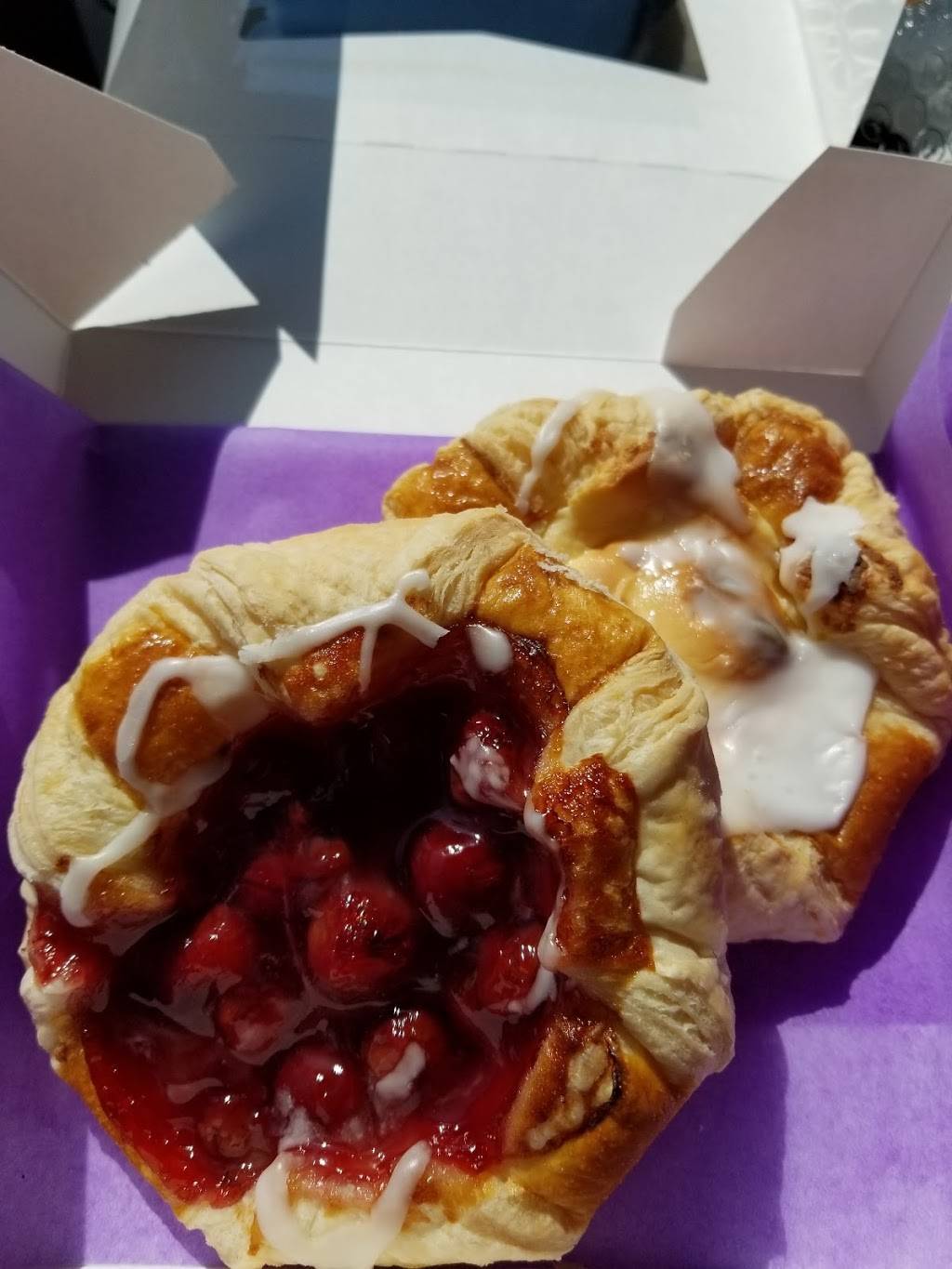 The Wildflour Bakehouse | bakery | 240 Forks of the River Pkwy, Sevierville, TN 37862, USA | 8653651295 OR +1 865-365-1295