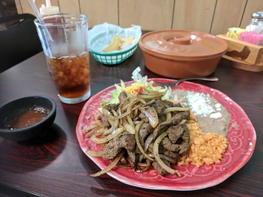 7 Mares | restaurant | 415 S Main St, LaBelle, FL 33935, USA | 8636740998 OR +1 863-674-0998