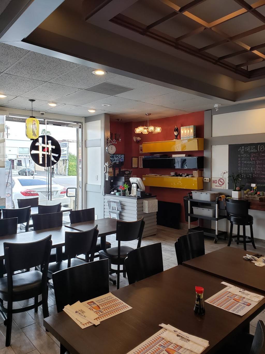 Salmon Talk | restaurant | 201 N Western Ave, Los Angeles, CA 90004, USA | 3234712116 OR +1 323-471-2116