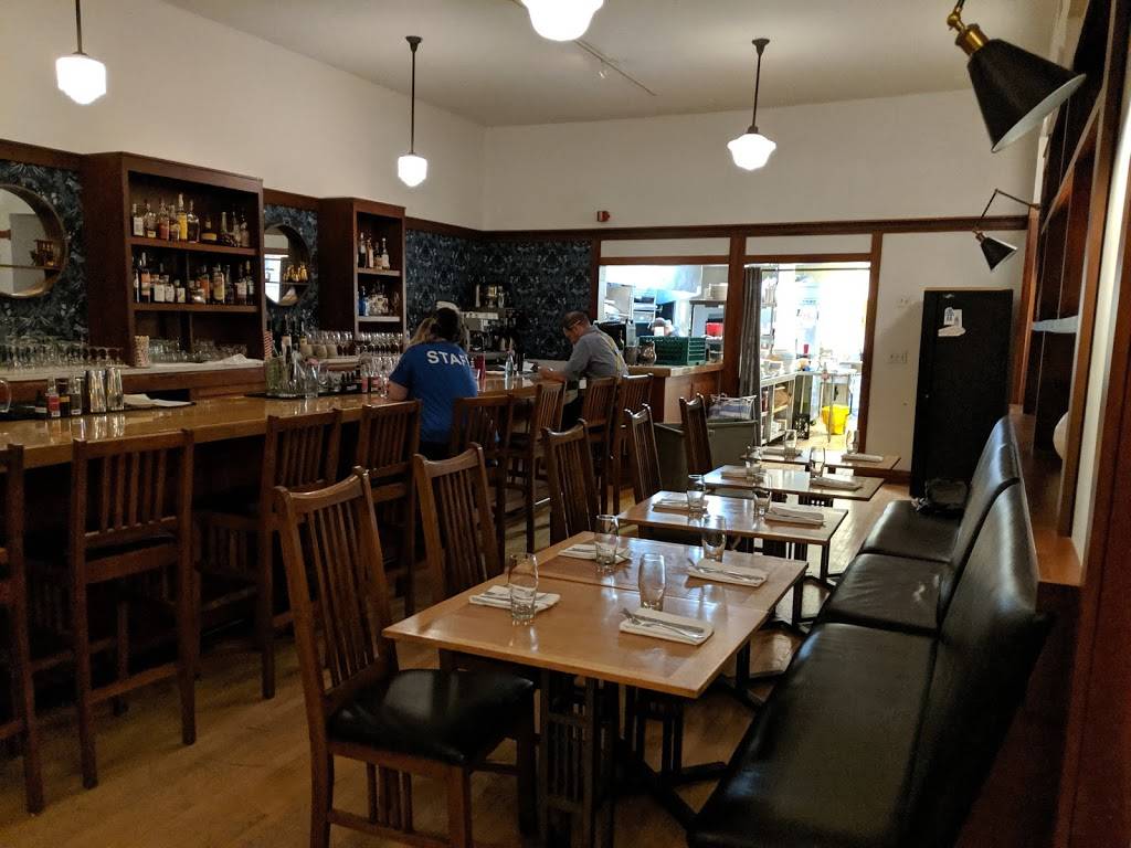 The Bungalow Club | restaurant | 4300 E Lake St, Minneapolis, MN 55406, USA | 6128663334 OR +1 612-866-3334