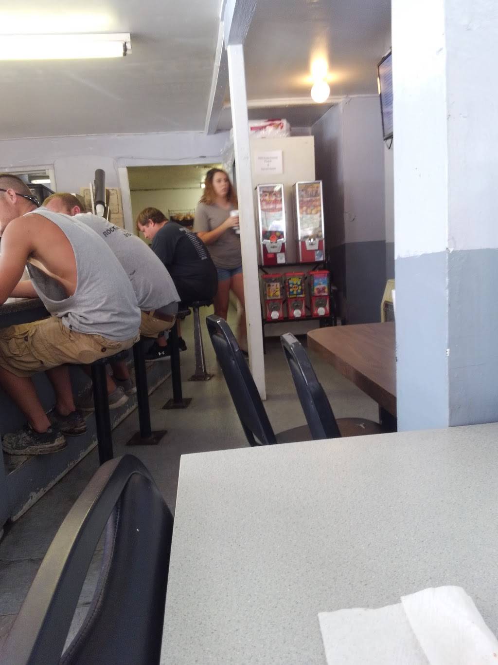 Dairy Snack | restaurant | 406 W Conner Ave, Fairland, OK 74343, USA | 9186765111 OR +1 918-676-5111