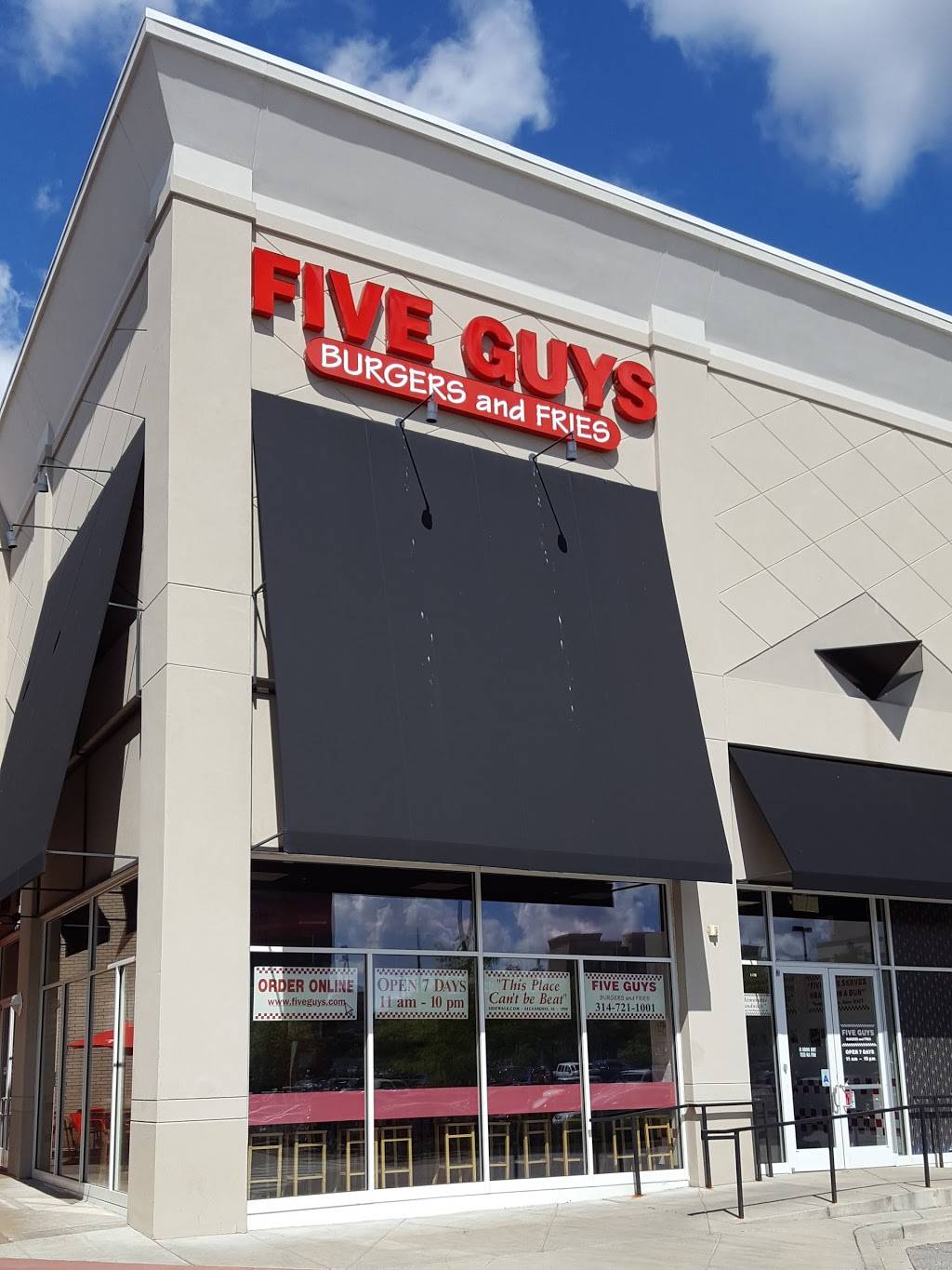 Five Guys | meal takeaway | 1417 St Louis Galleria St, St. Louis, MO 63117, USA | 3147211001 OR +1 314-721-1001