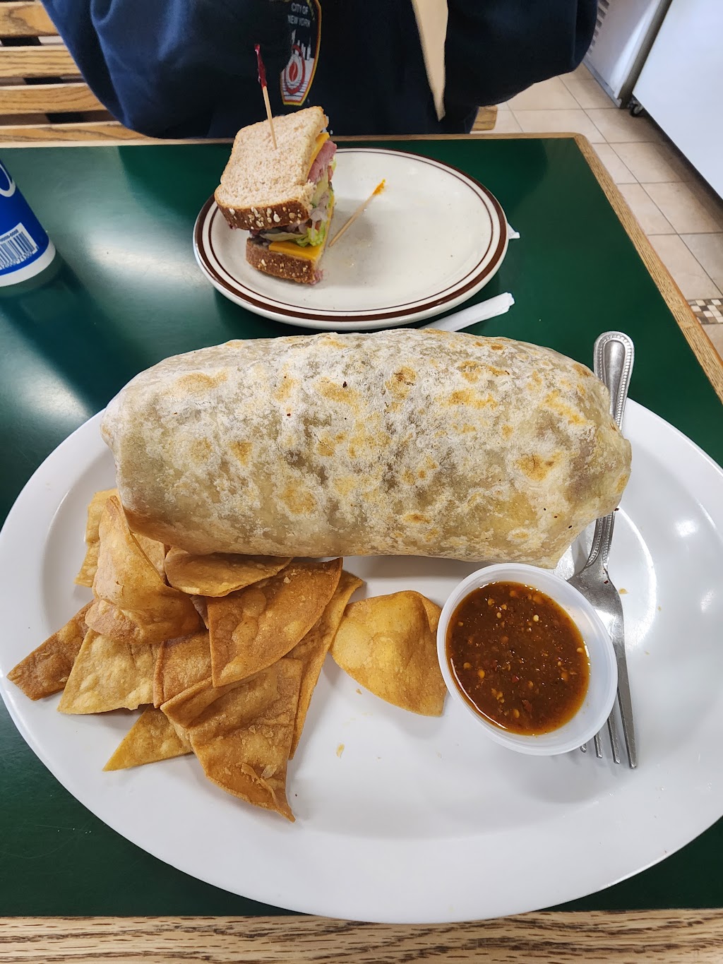 Redwood Drive-In | restaurant | 13980 CA-128, Boonville, CA 95415, USA | 7078953441 OR +1 707-895-3441