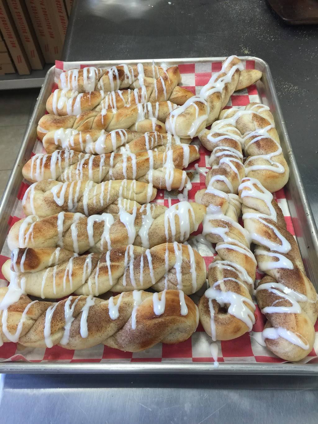 Carlos Italian Pizzeria | restaurant | 3150 Plainfield Ave NE, Grand Rapids, MI 49525, USA | 6163644900 OR +1 616-364-4900