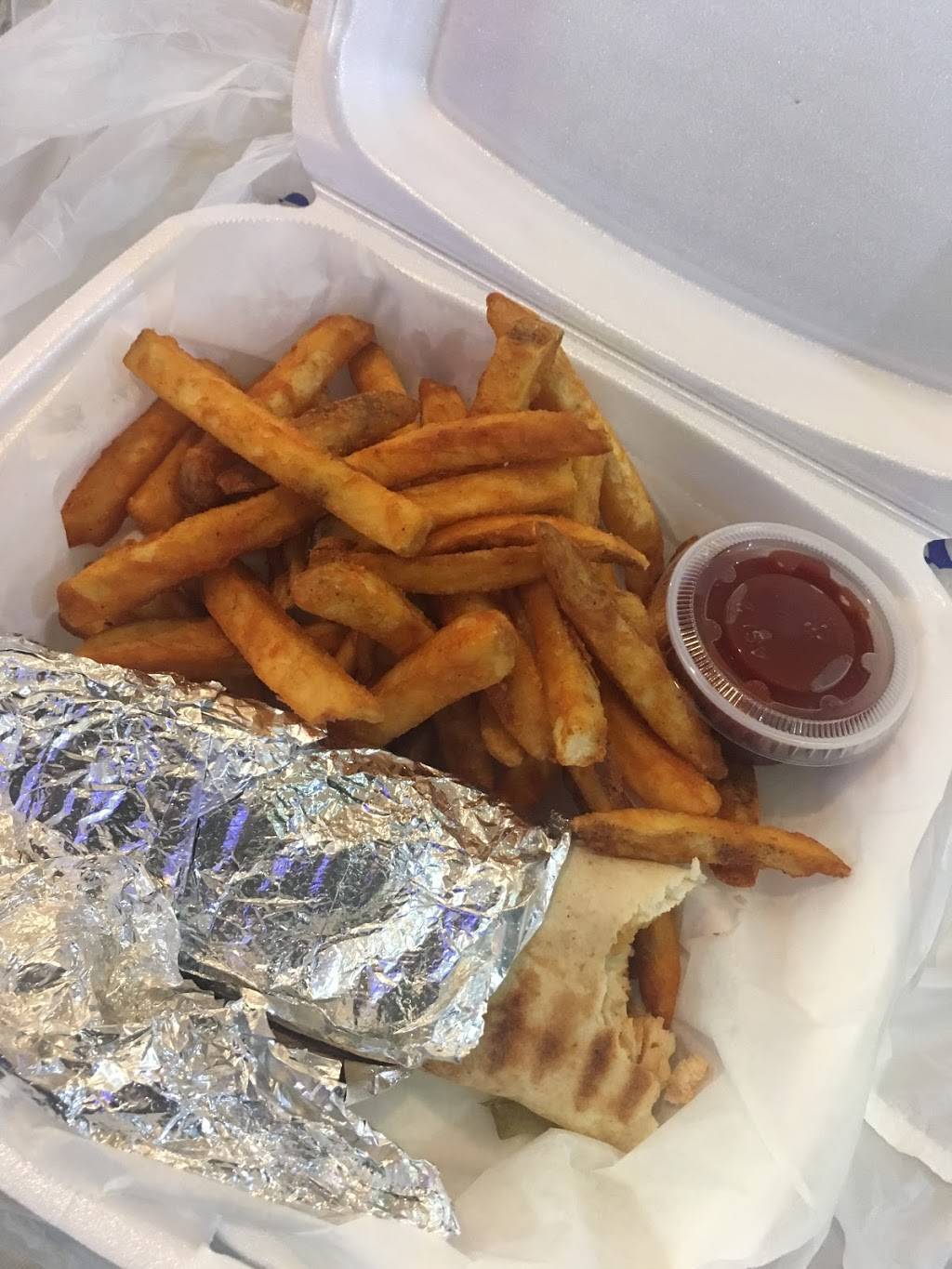 Asfouris Hookah & Grill | restaurant | 2727 Fondren Rd #4b, Houston, TX 77024, USA | 3463204001 OR +1 346-320-4001